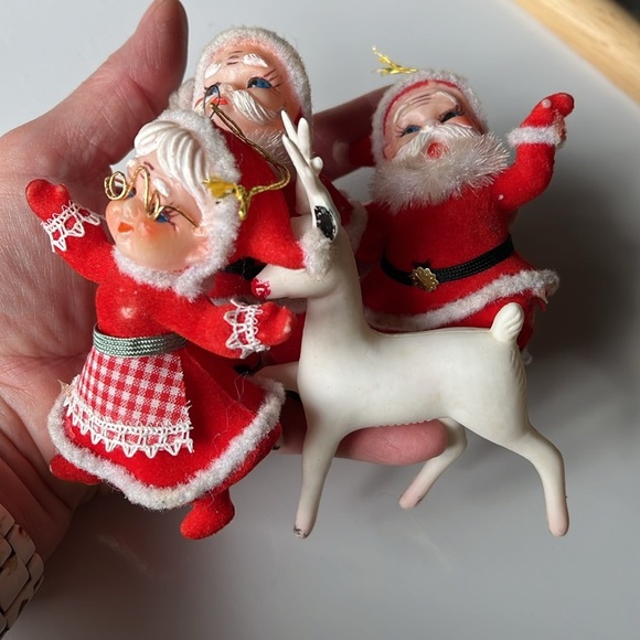 Vintage Flocked Santa and Mrs. Claus felted 60’s Plastic Reindeer - Picture 10 of 10